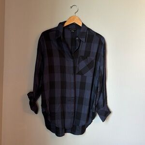 Women’s extra small sanctuary plaid button-down perfect for leggings